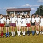 1976 Damen beim Dorfpokal.JPG